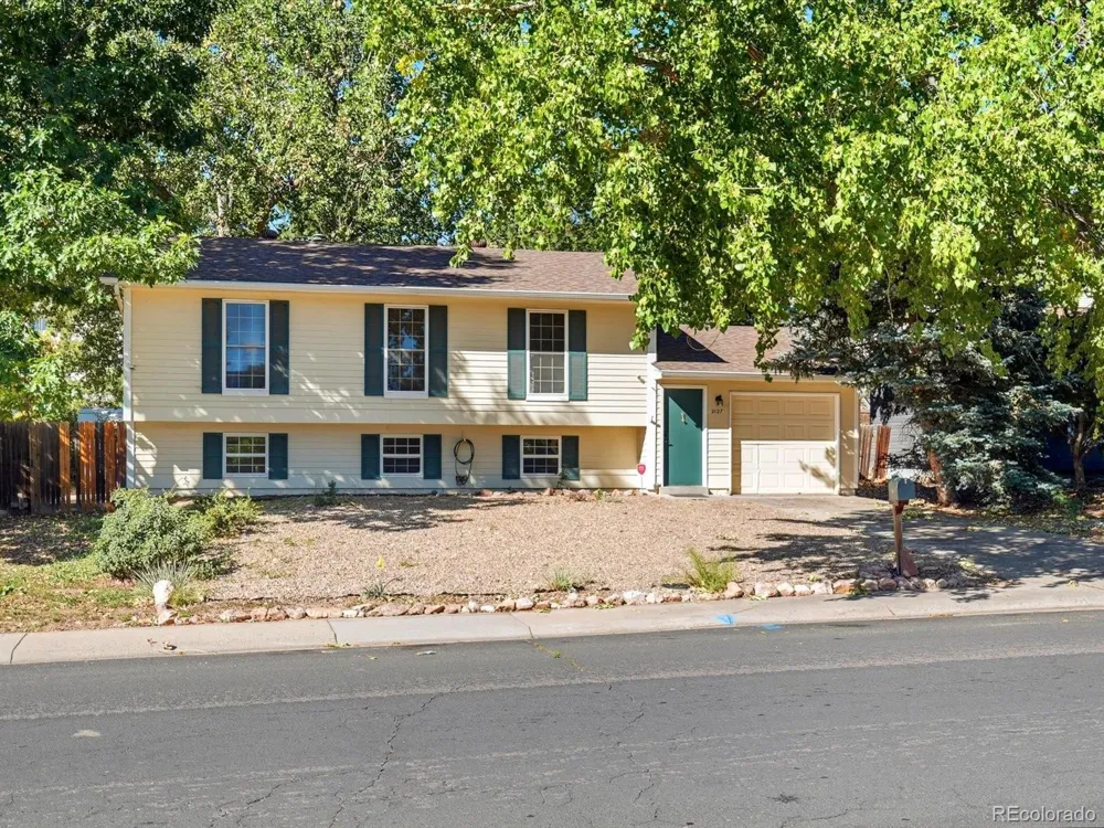 2127 S Ivory Street Aurora, CO 80013
