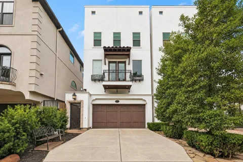 415 Reinerman Street #A