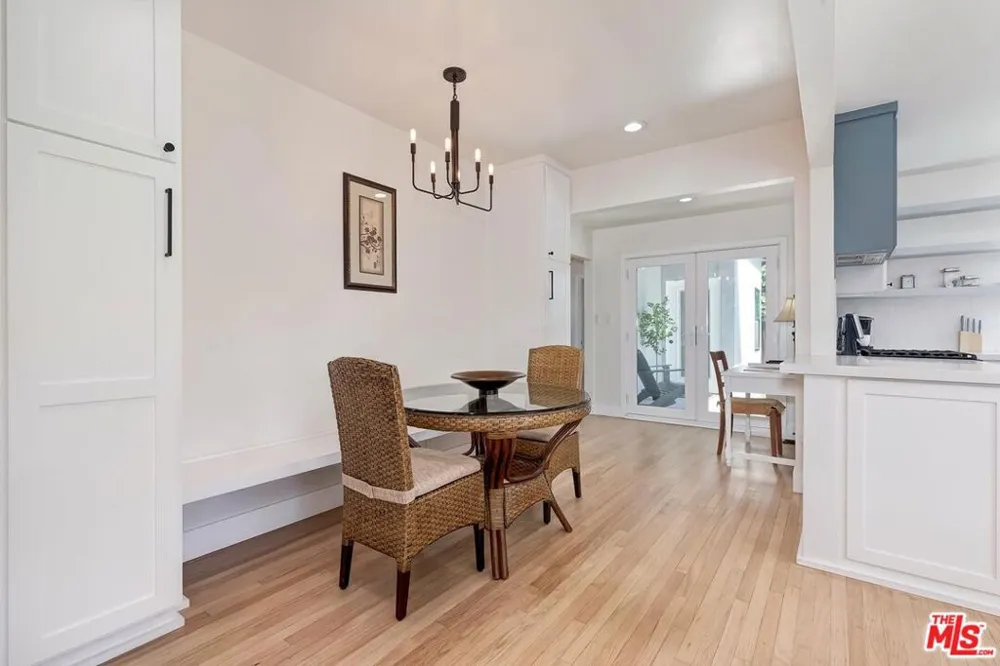 3232 S Beverly Drive Los Angeles, CA 90034