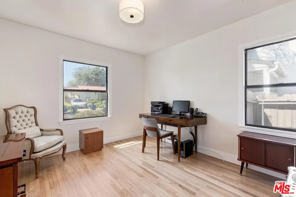3232 S Beverly Drive Los Angeles, CA 90034