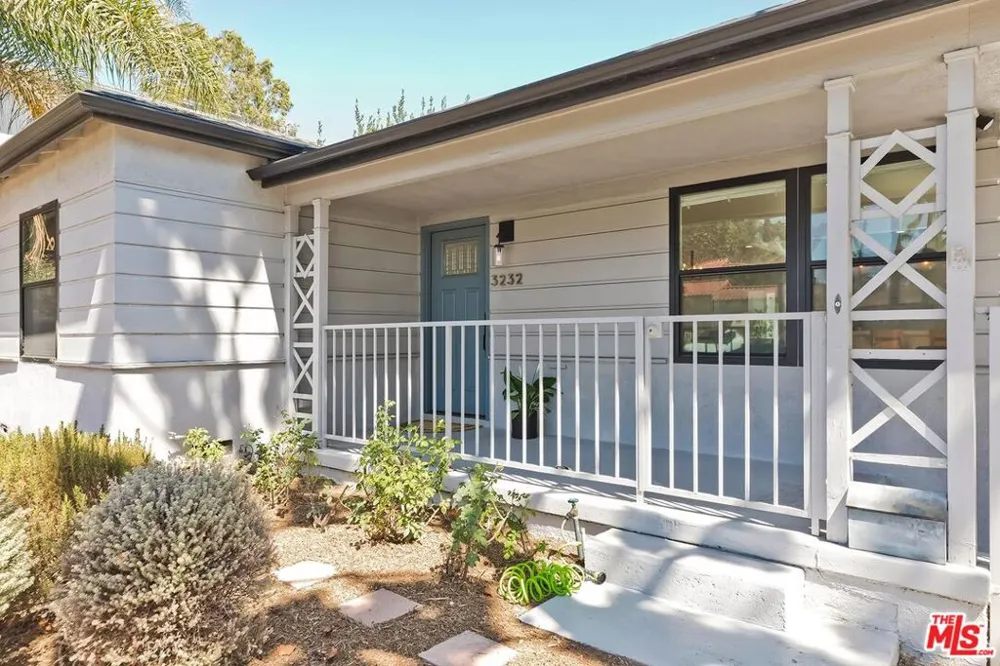 3232 S Beverly Drive Los Angeles, CA 90034