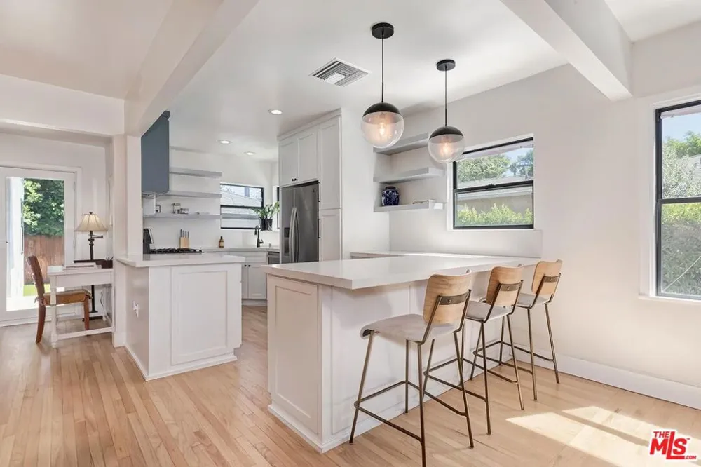 3232 S Beverly Drive Los Angeles, CA 90034