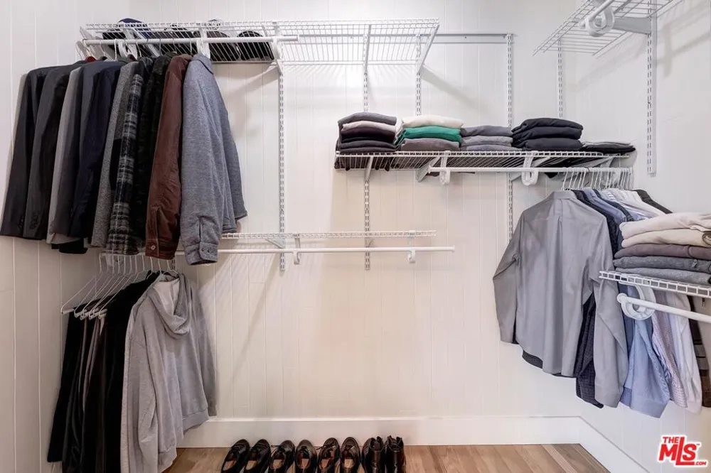 3232 S Beverly Drive Los Angeles, CA 90034