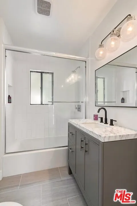 3232 S Beverly Drive Los Angeles, CA 90034