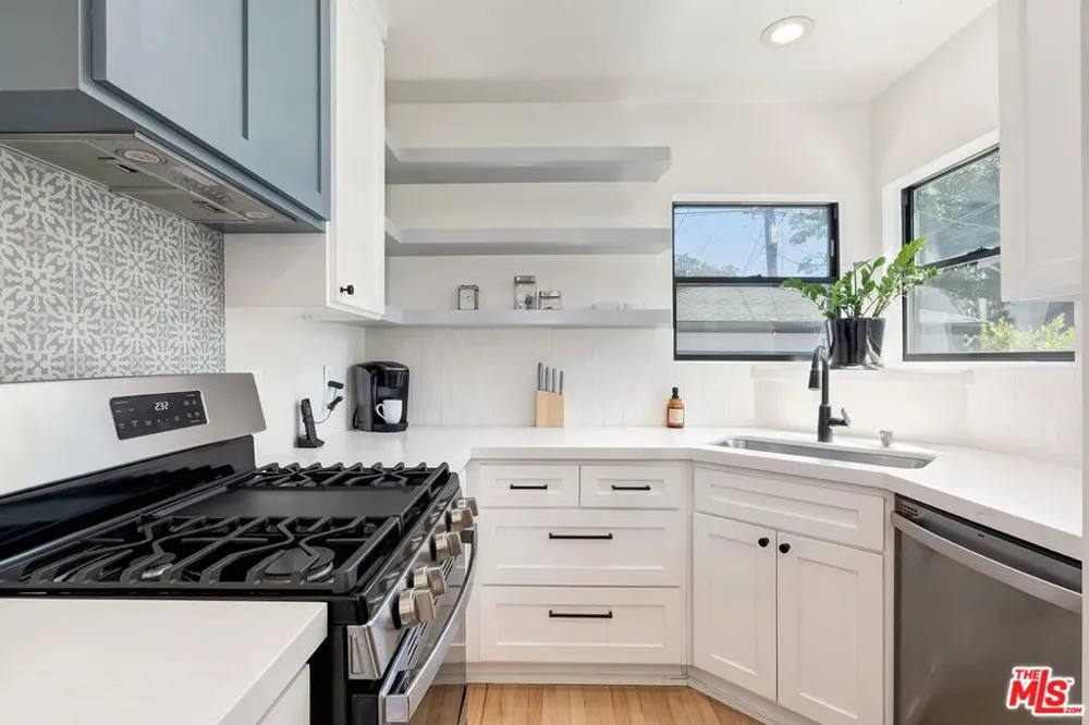 3232 S Beverly Drive Los Angeles, CA 90034