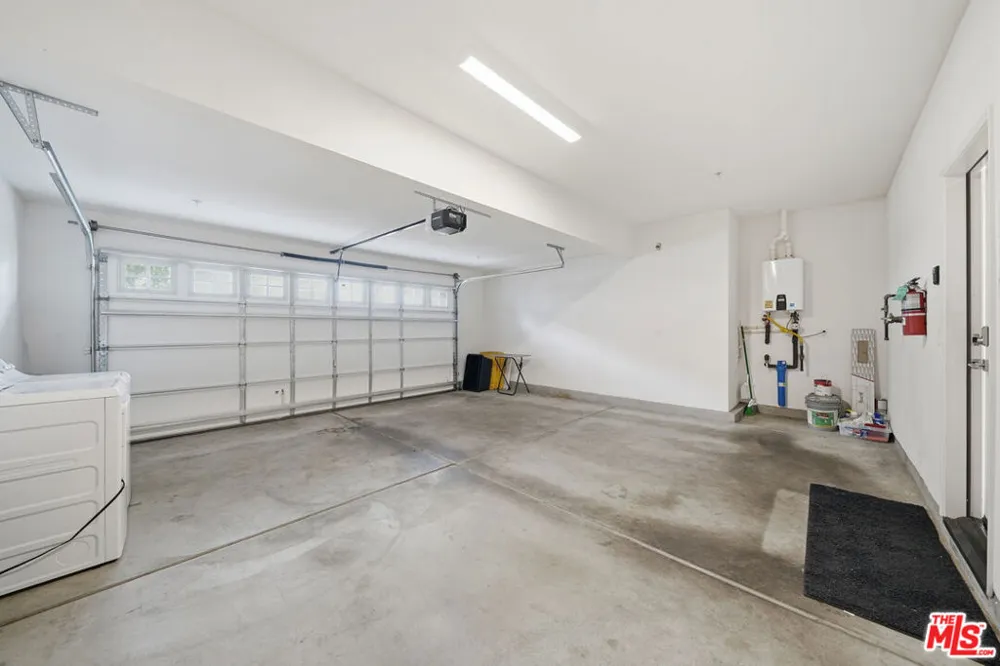 5603 Kate Way #1 Fontana, CA 92336