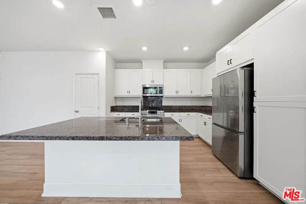 5603 Kate Way #1 Fontana, CA 92336