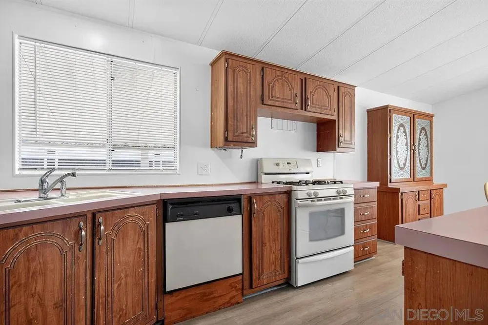 28890 Lilac Rd. Space 5 Valley Center, CA 92082