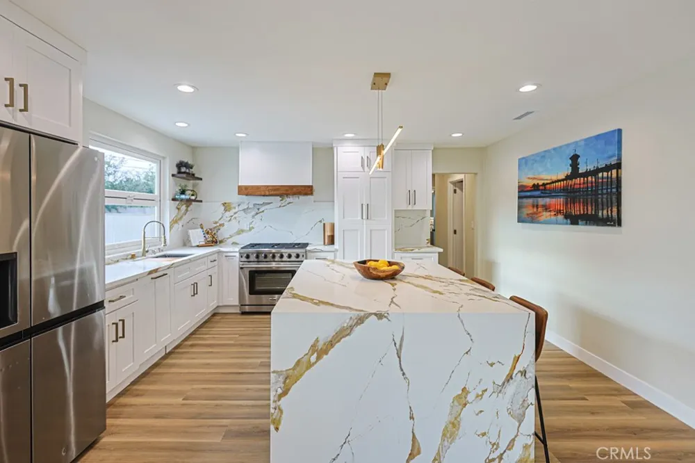 2023 S Janette Anaheim, CA 92802
