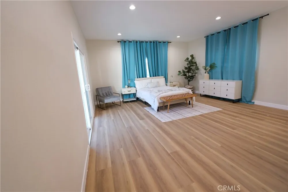 2023 S Janette Anaheim, CA 92802