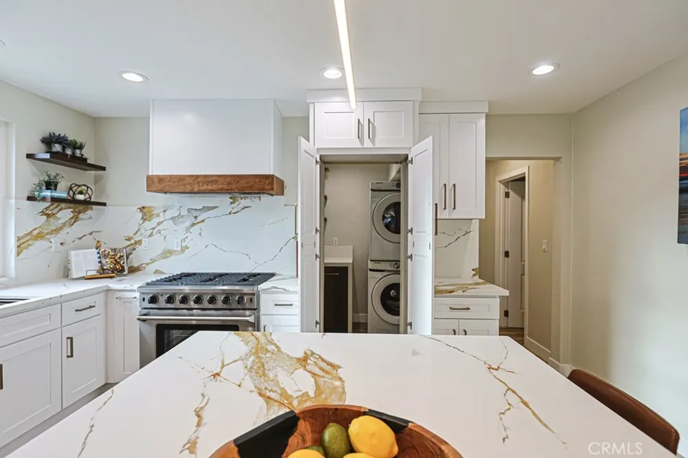 2023 S Janette Anaheim, CA 92802