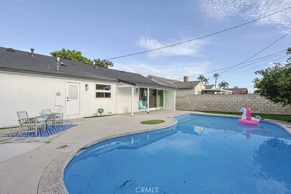 2023 S Janette Anaheim, CA 92802