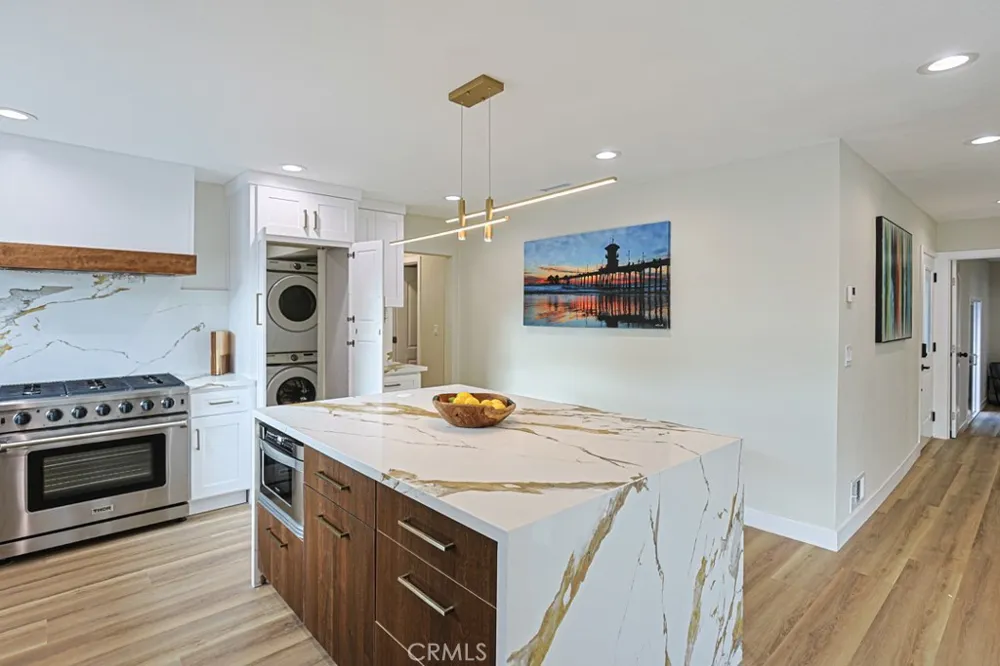 2023 S Janette Anaheim, CA 92802