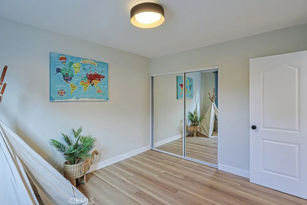 2023 S Janette Anaheim, CA 92802