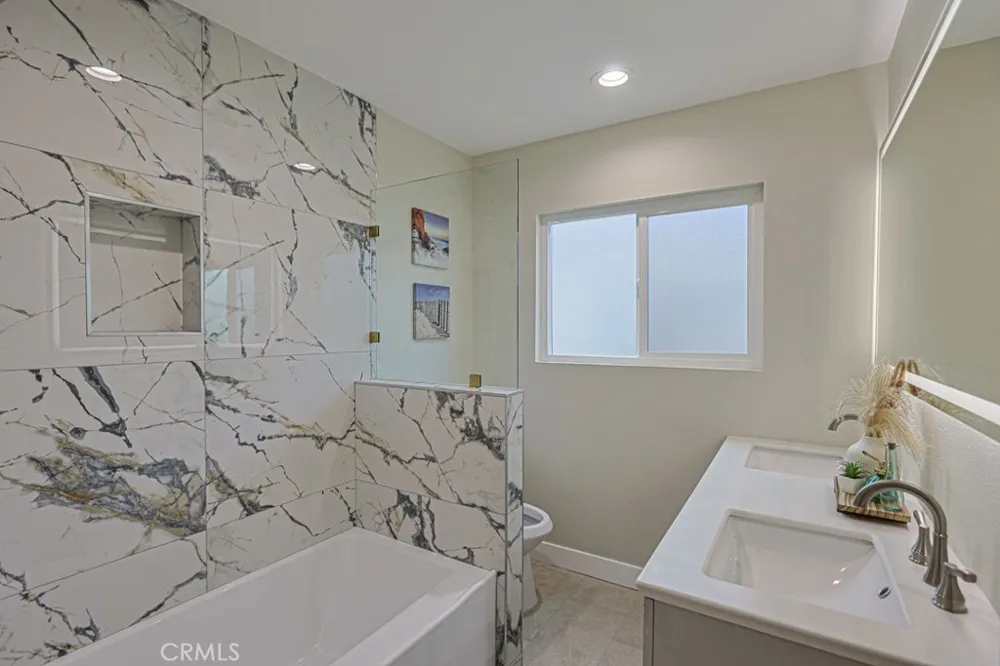 2023 S Janette Anaheim, CA 92802