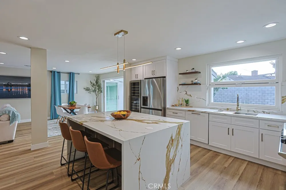 2023 S Janette Anaheim, CA 92802