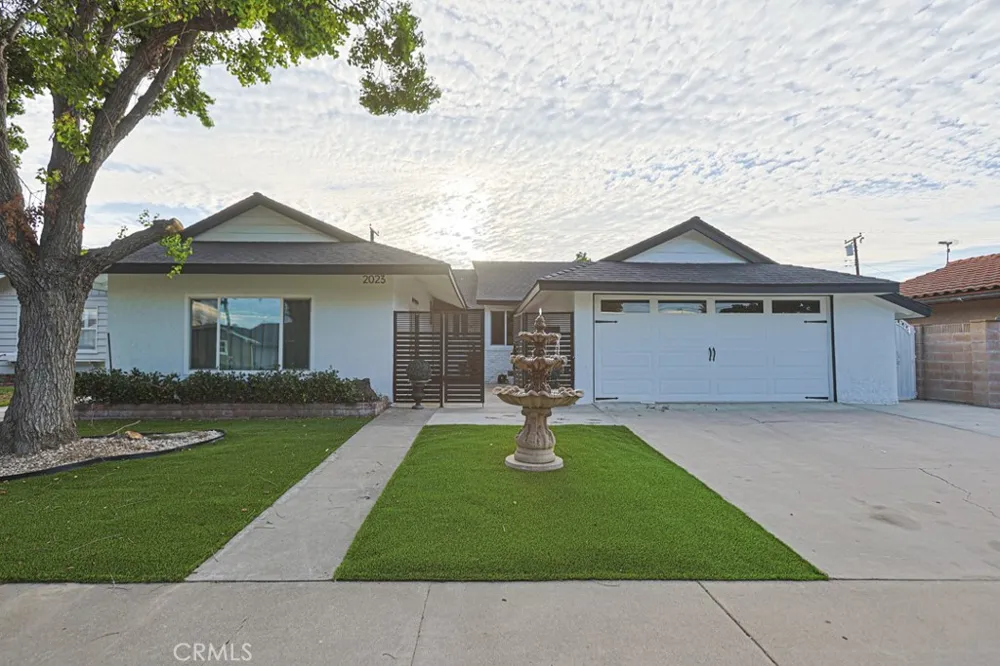 2023 S Janette Anaheim, CA 92802