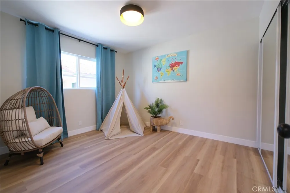 2023 S Janette Anaheim, CA 92802
