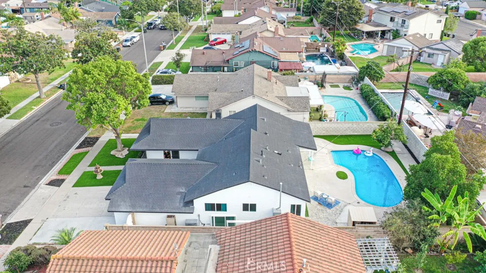 2023 S Janette Anaheim, CA 92802
