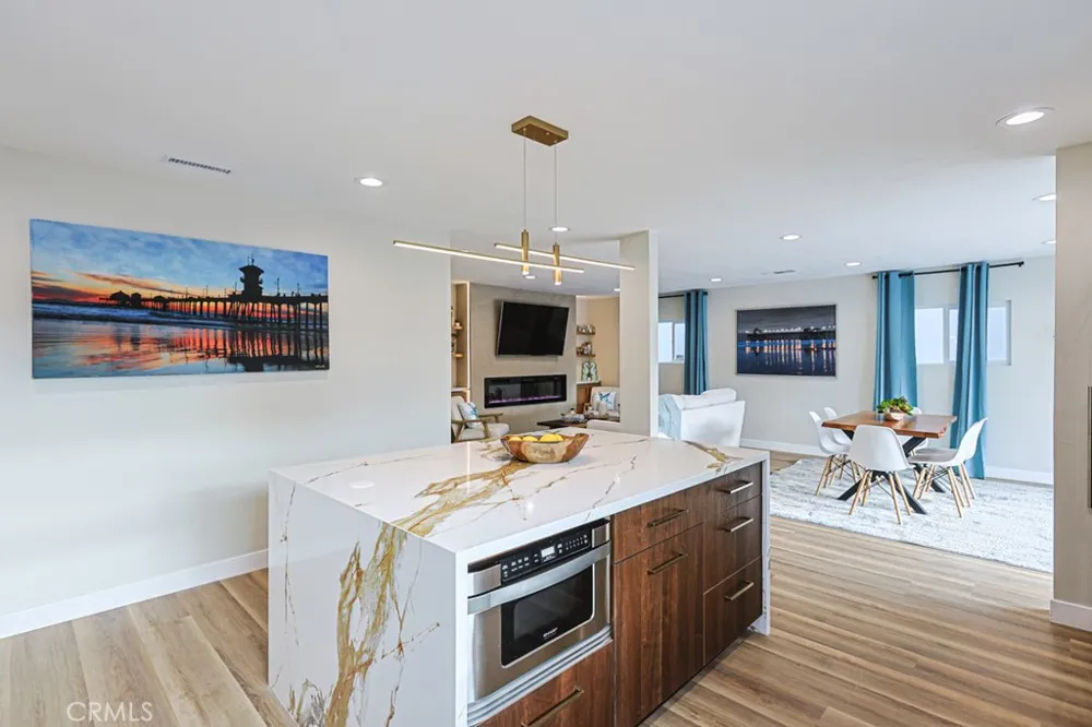 2023 S Janette Anaheim, CA 92802