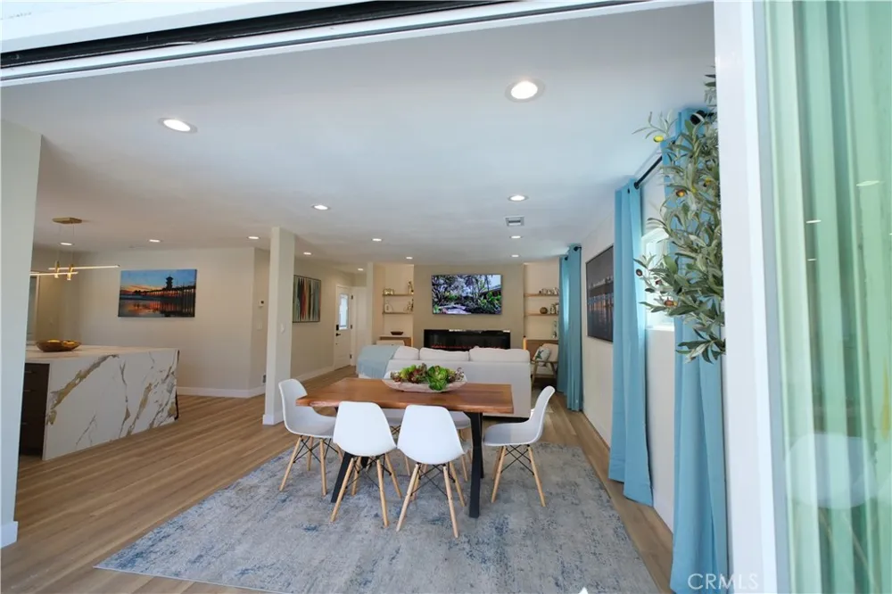 2023 S Janette Anaheim, CA 92802