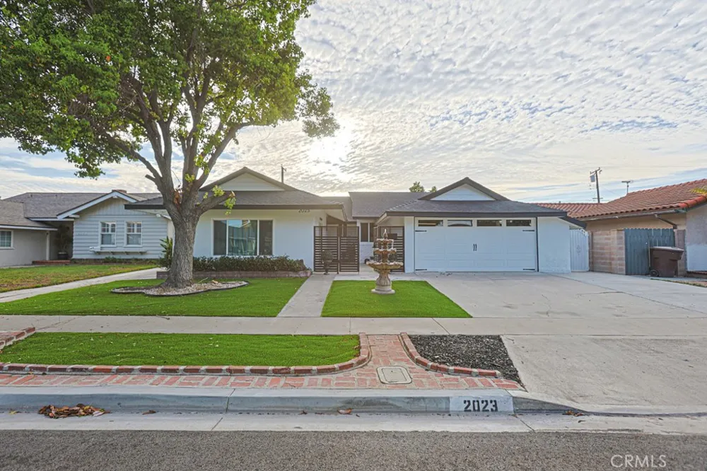 2023 S Janette Anaheim, CA 92802