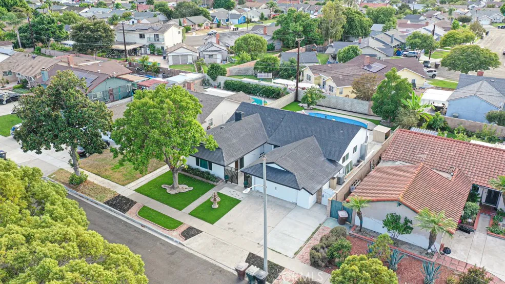 2023 S Janette Anaheim, CA 92802