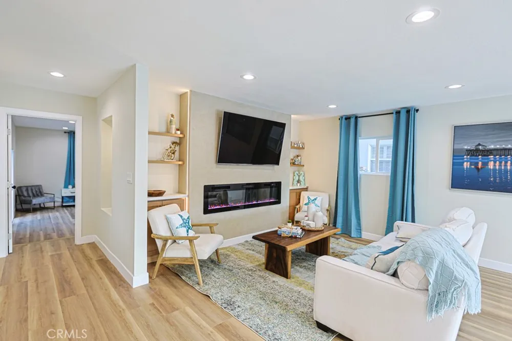 2023 S Janette Anaheim, CA 92802