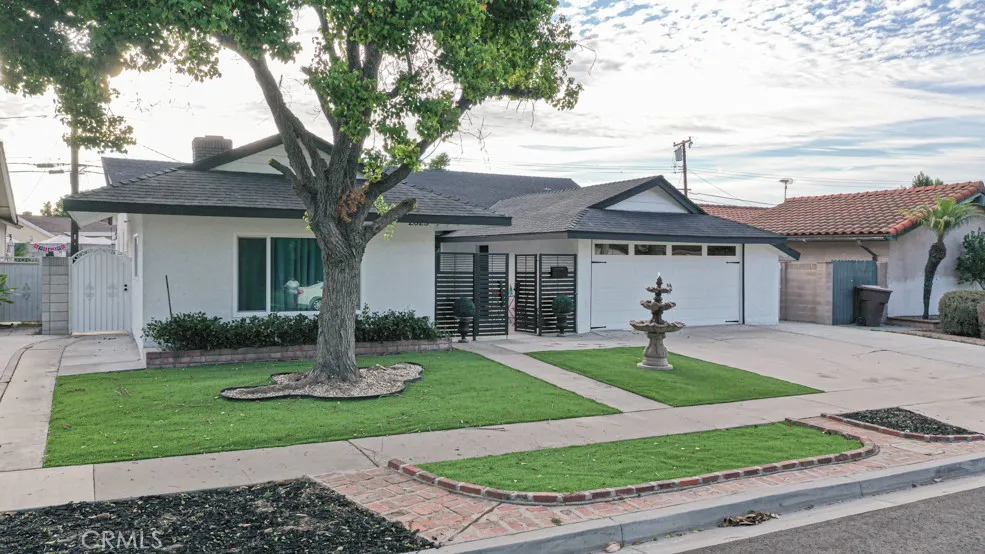 2023 S Janette Anaheim, CA 92802