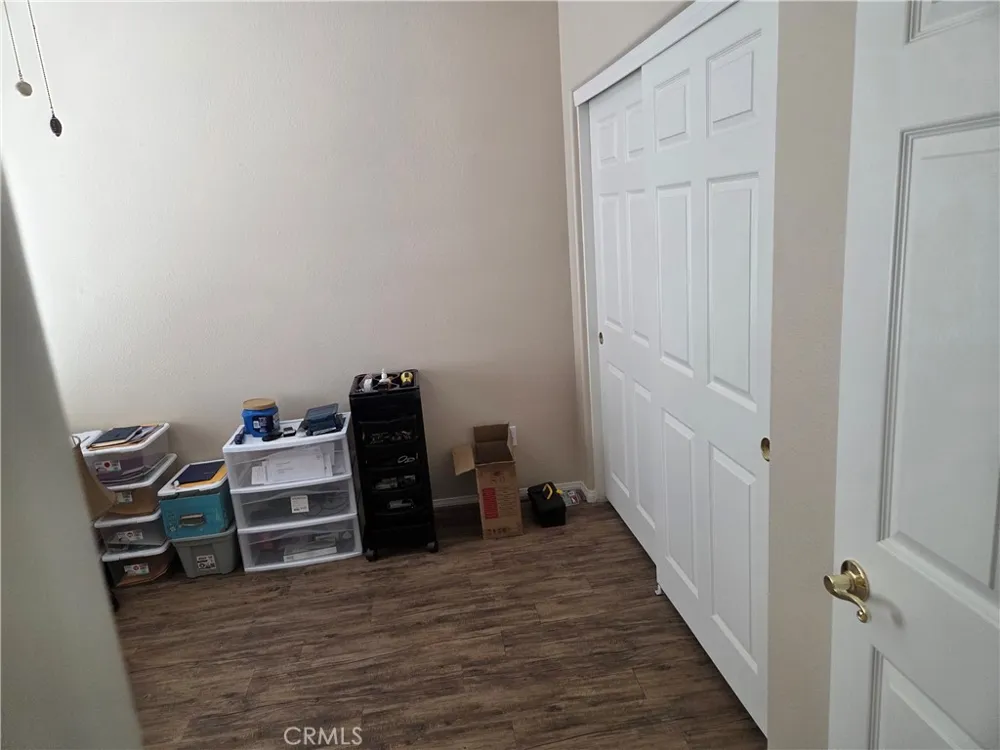 11262 Country Club Apple Valley, CA 92308