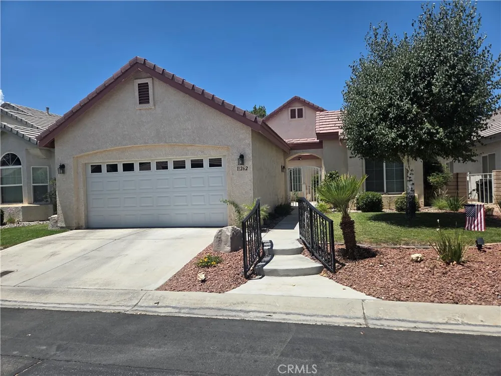 11262 Country Club Apple Valley, CA 92308