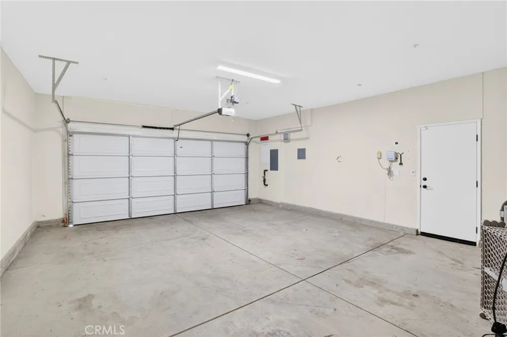 2125 E Jackman Lancaster, CA 93535