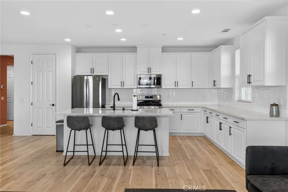 2125 E Jackman Lancaster, CA 93535