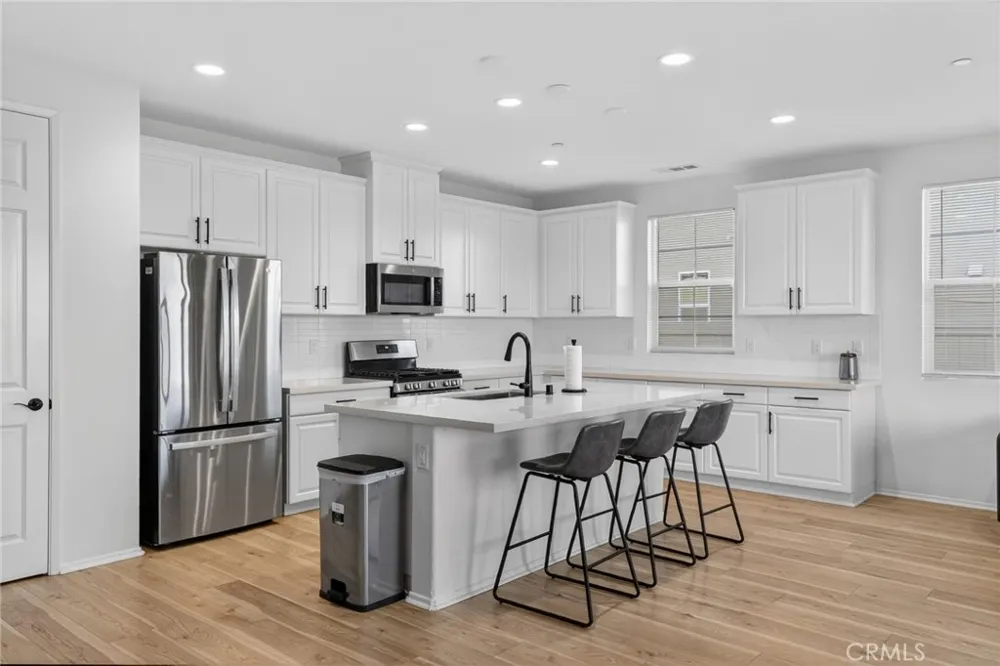 2125 E Jackman Lancaster, CA 93535