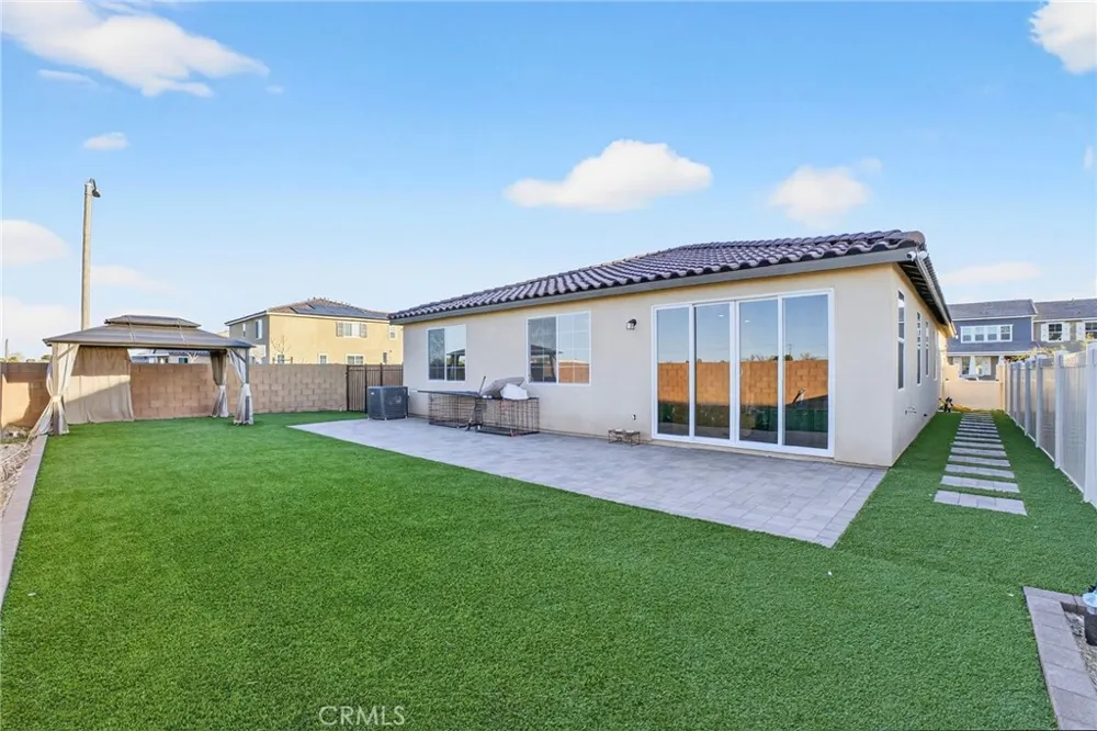 2125 E Jackman Lancaster, CA 93535