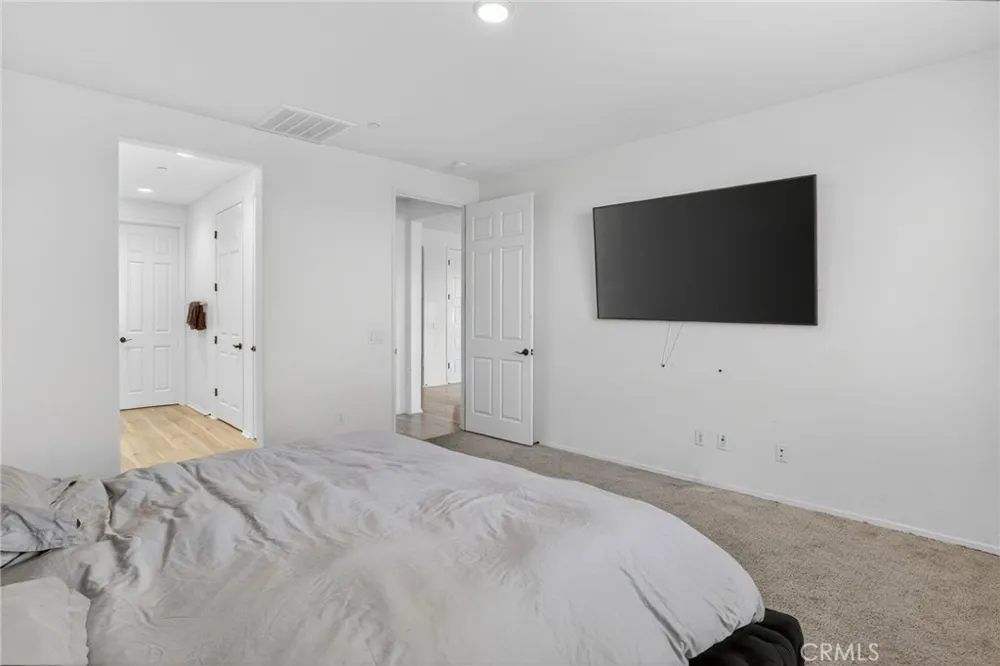 2125 E Jackman Lancaster, CA 93535