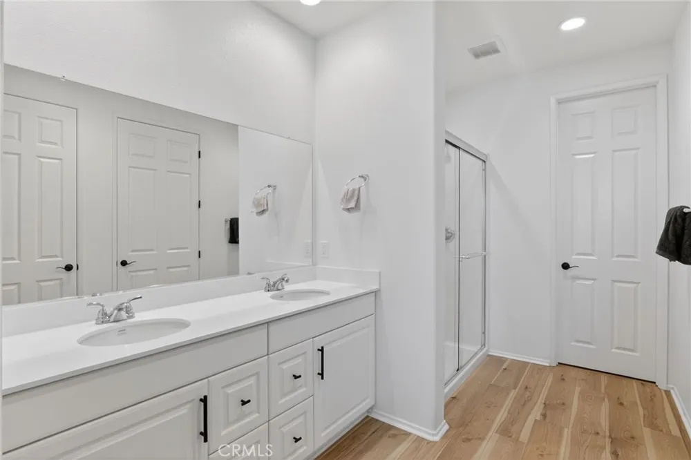2125 E Jackman Lancaster, CA 93535