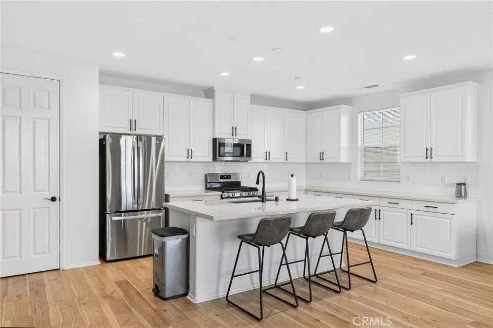 2125 E Jackman Lancaster, CA 93535