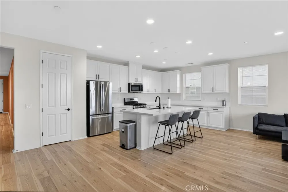 2125 E Jackman Lancaster, CA 93535