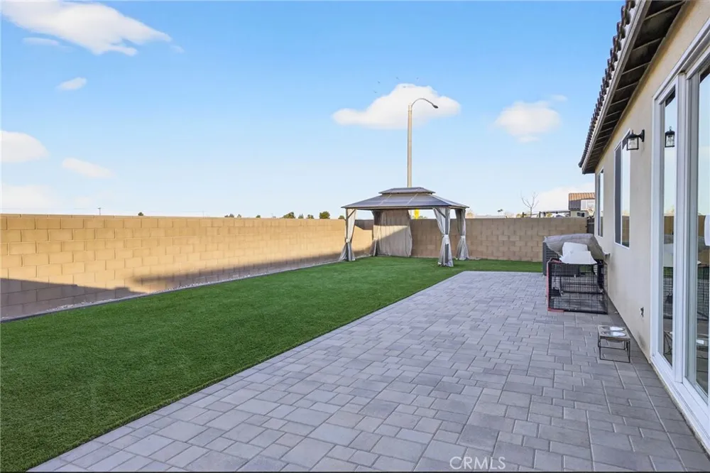 2125 E Jackman Lancaster, CA 93535