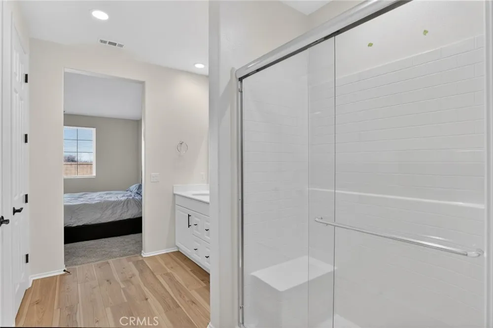 2125 E Jackman Lancaster, CA 93535