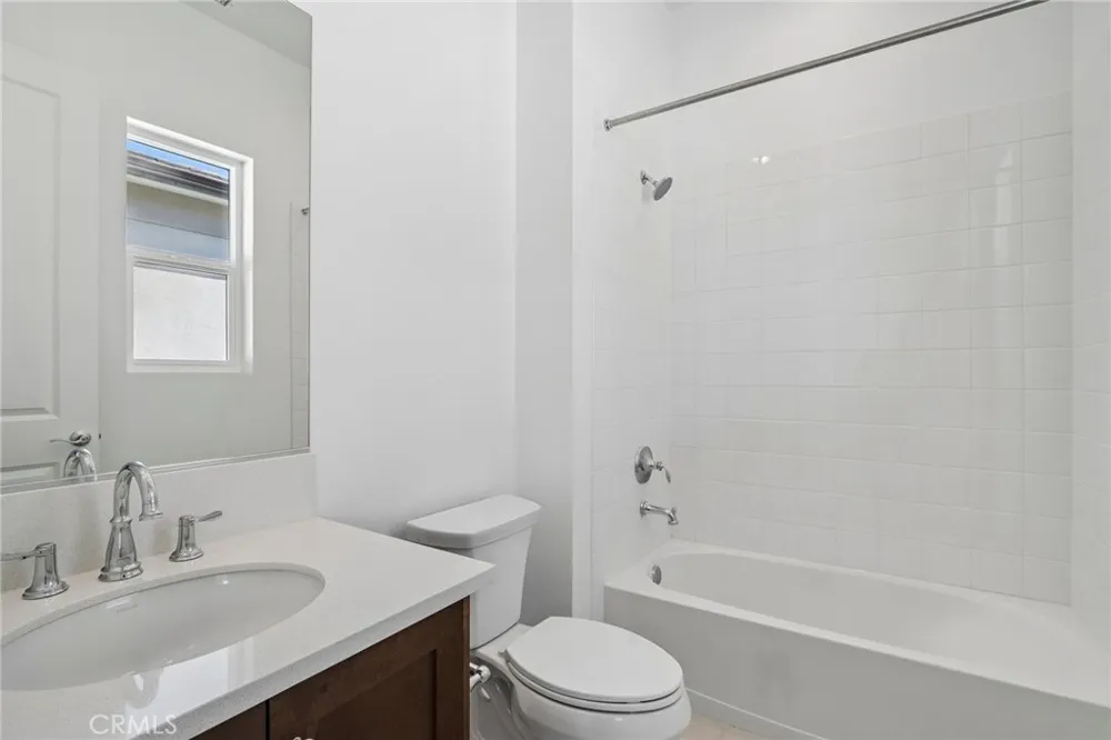 20580 Edgewood Court Chatsworth, CA 91311