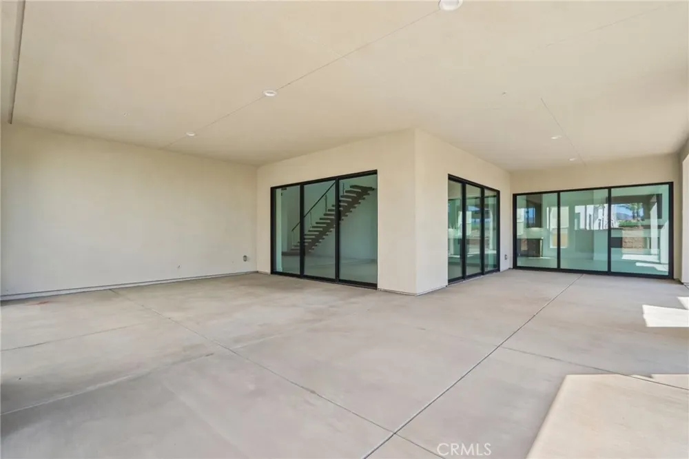 20580 Edgewood Court Chatsworth, CA 91311