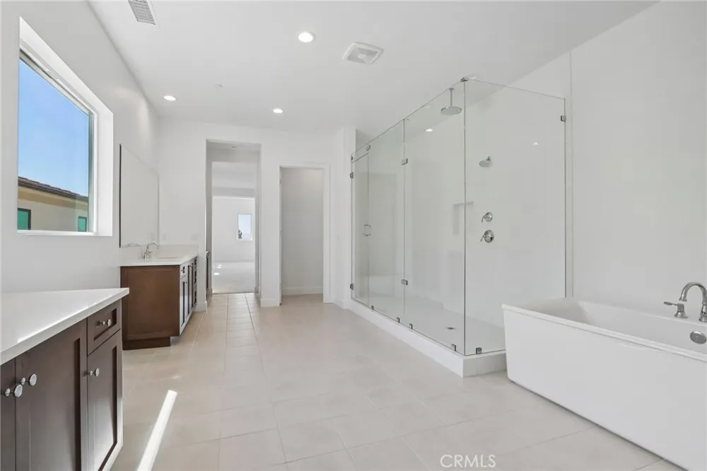 20580 Edgewood Court Chatsworth, CA 91311