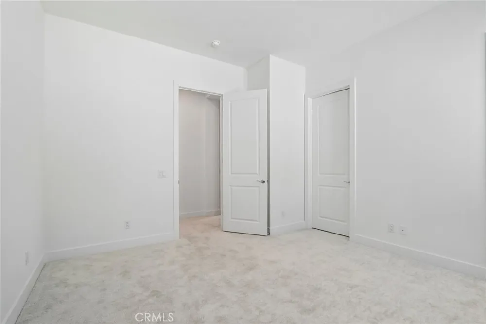 20580 Edgewood Court Chatsworth, CA 91311
