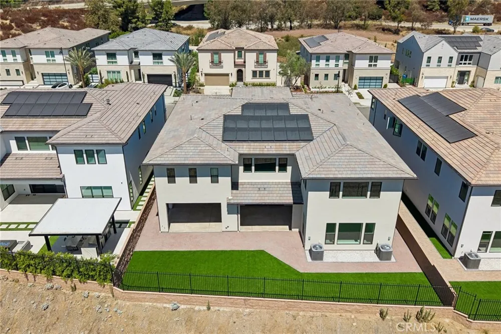 20580 Edgewood Court Chatsworth, CA 91311