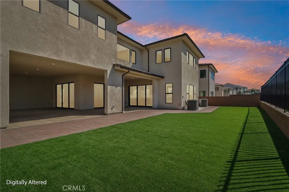 20580 Edgewood Court Chatsworth, CA 91311