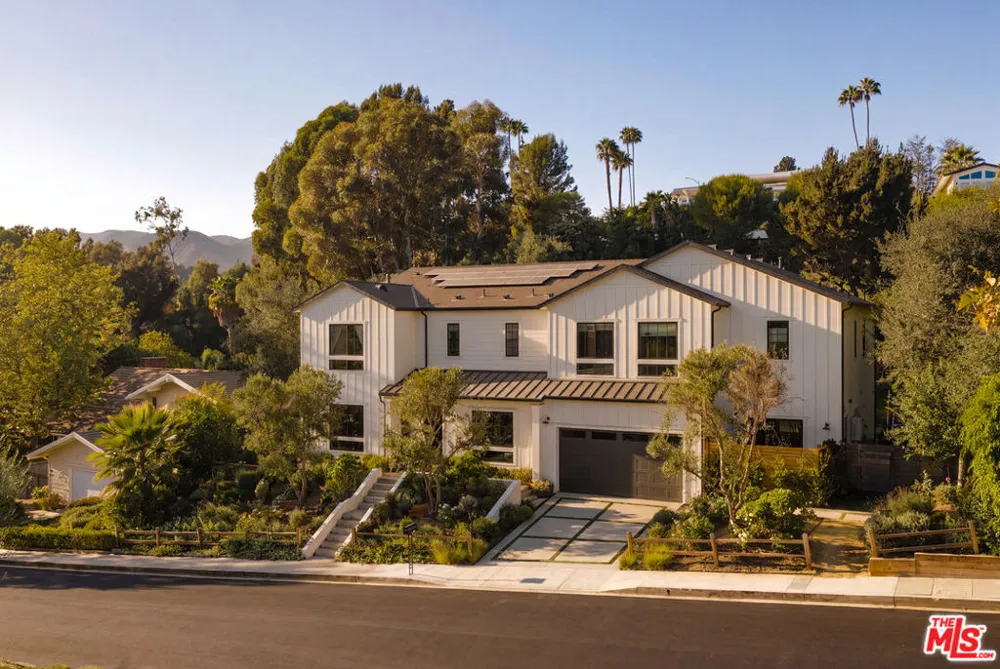 13423 Bayliss Road Los Angeles, CA 90049