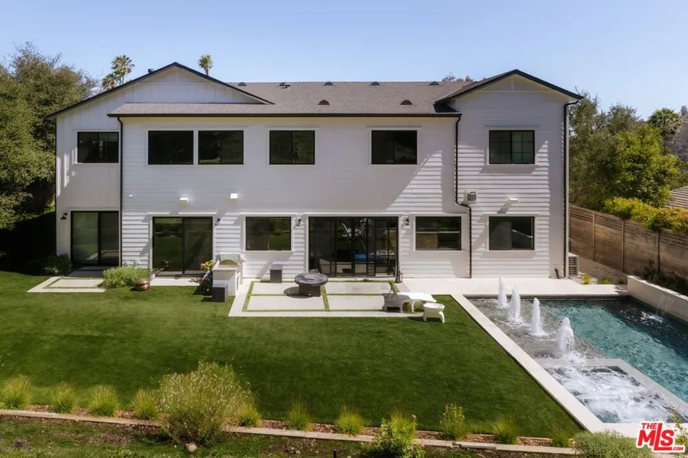 13423 Bayliss Road Los Angeles, CA 90049