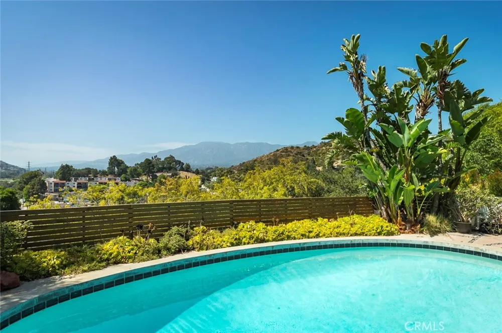 2770 Mira Vista Drive Glendale, CA 91208